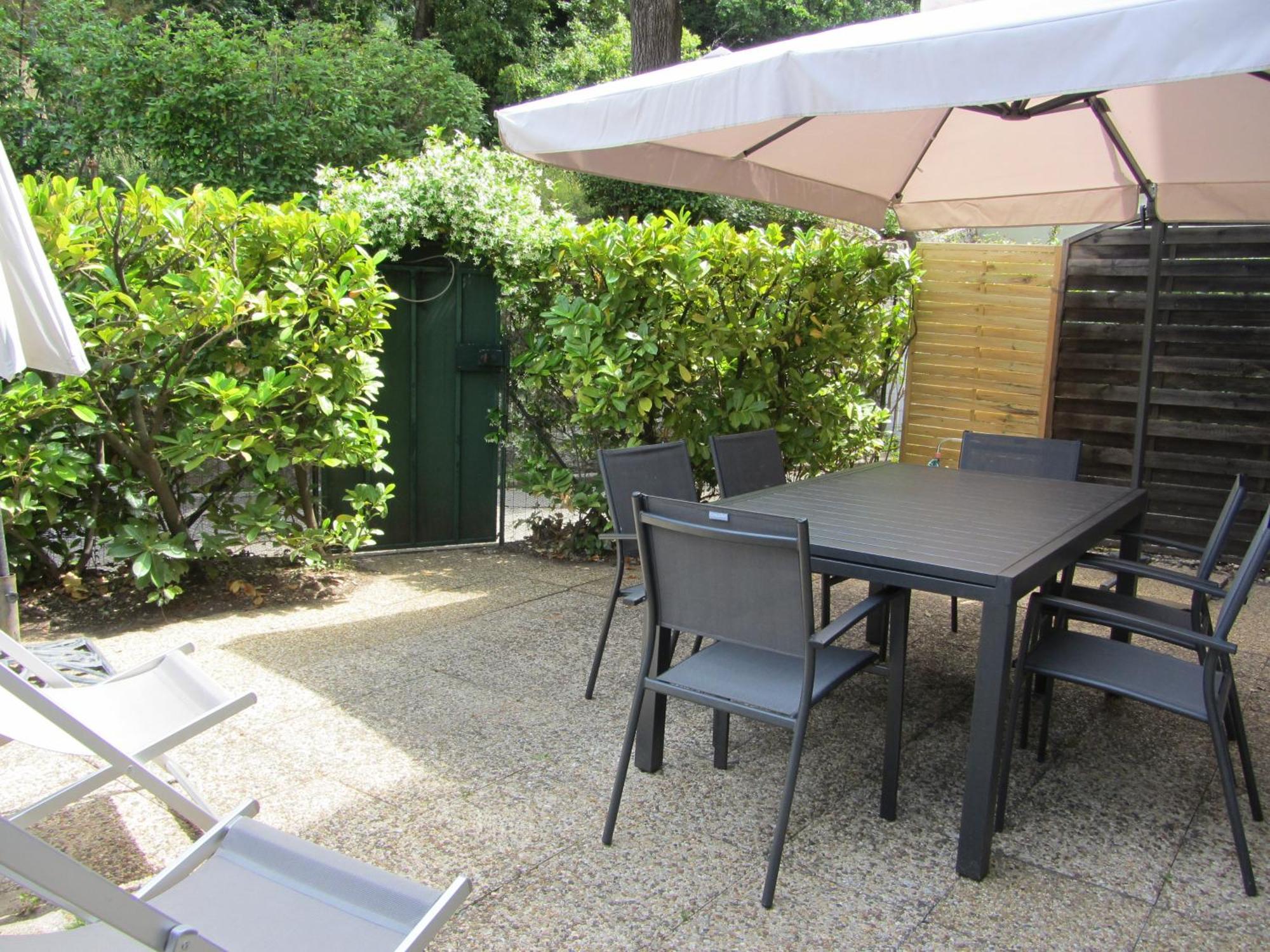 Appartement Les Cigales Rez De Jardin A 10Mn Des Plus Belles Plages Hyeres Ngoại thất bức ảnh